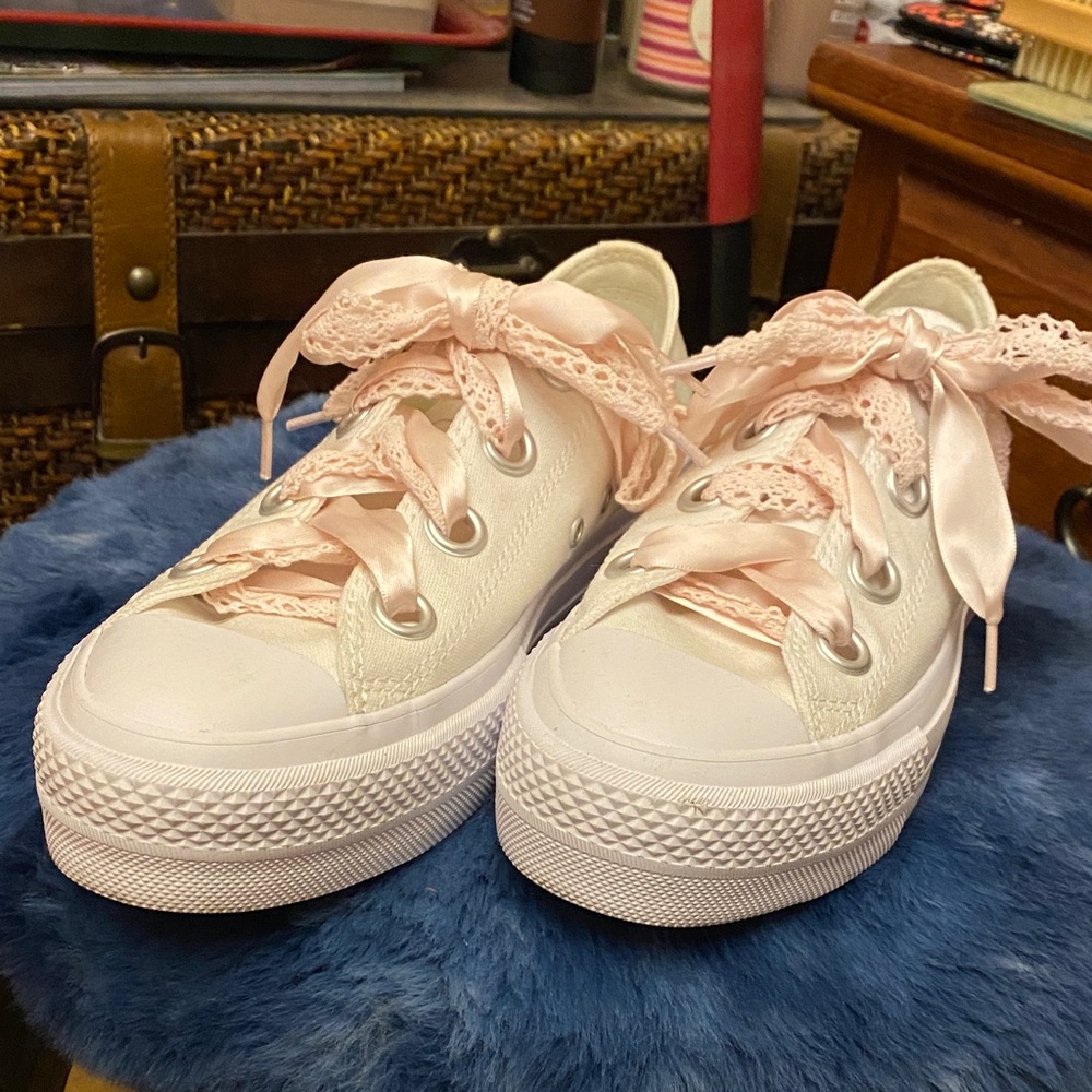 Converse Women's White and Pink Lace Sneakers - Picture 7 of 7